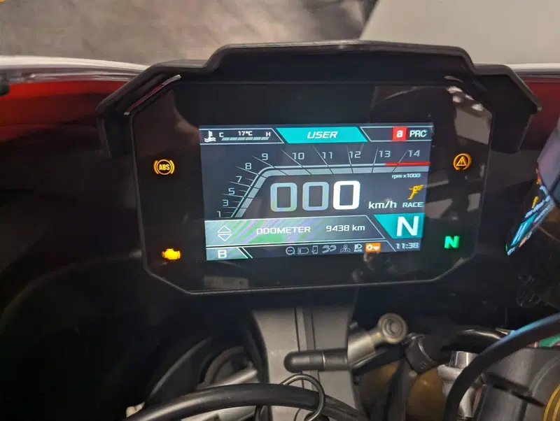Aprilia RSV4 1100 Factory SE-09 SBK (2024) (4)