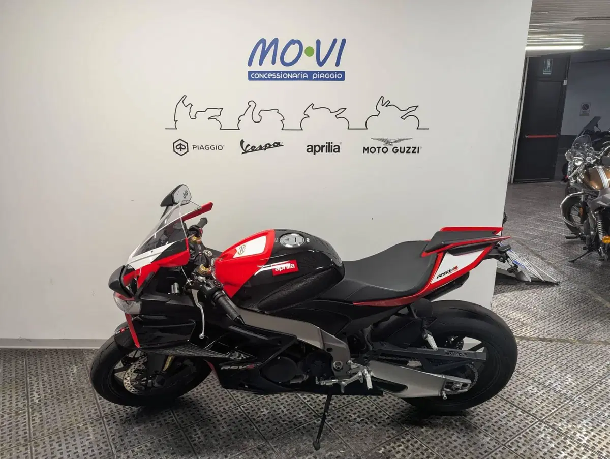 Aprilia RSV4 1100 Factory SE-09 SBK (2024)