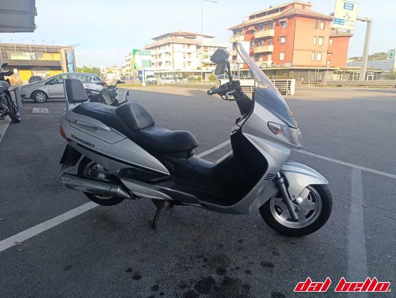 Suzuki Burgman AN 400 (1999 - 00) (2)