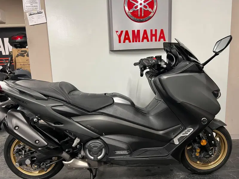 Yamaha T-Max 560 Tech Max (2020)