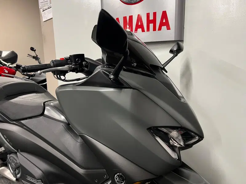Yamaha T-Max 560 Tech Max (2020) (2)