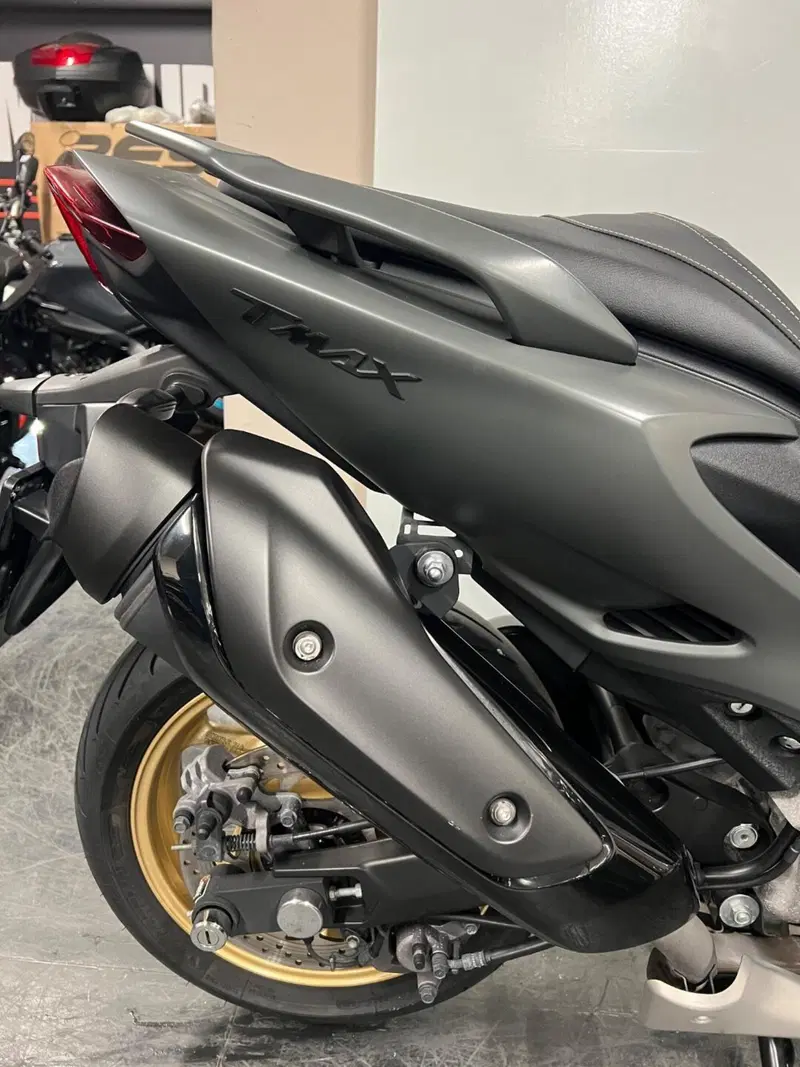 Yamaha T-Max 560 Tech Max (2020) (5)