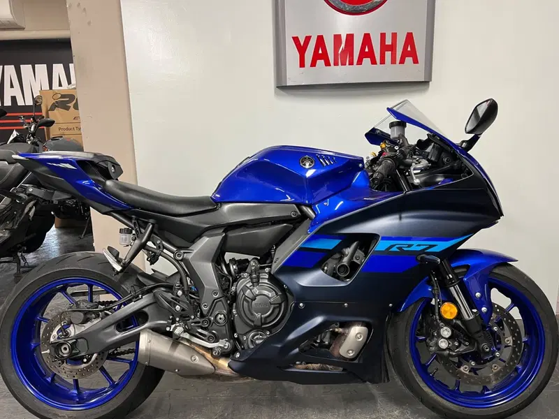 Yamaha YZF R7 (2021 - 25)