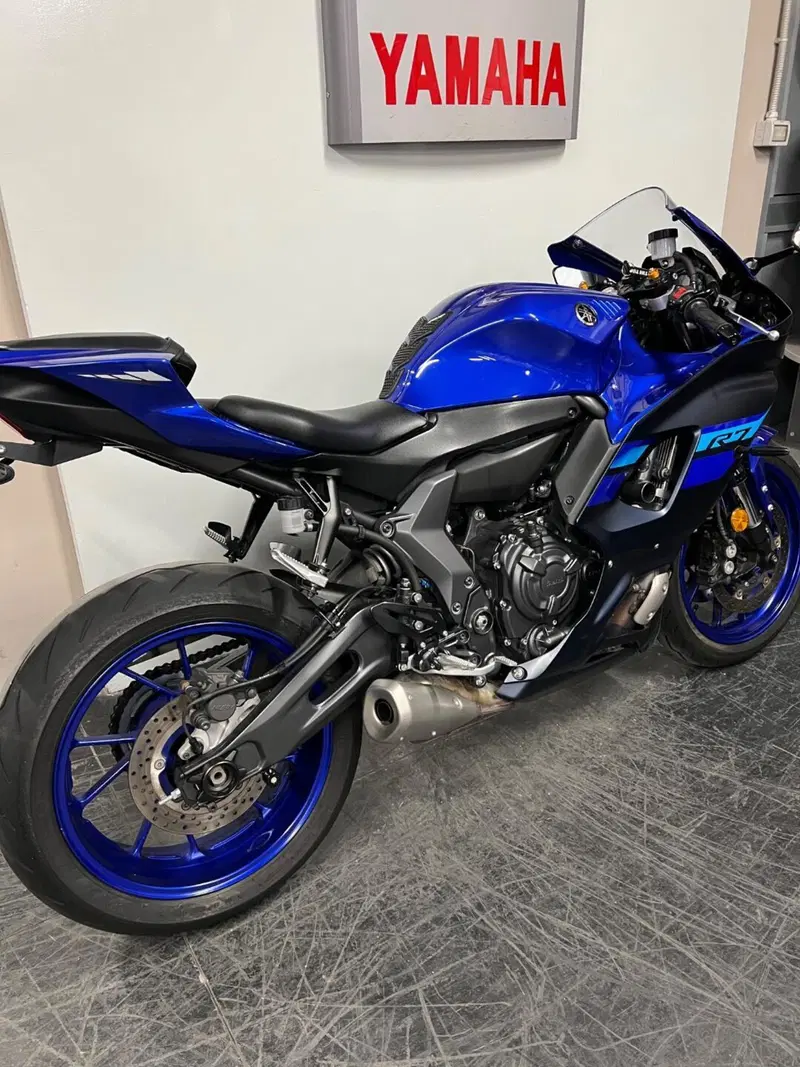 Yamaha YZF R7 (2021 - 25) (4)