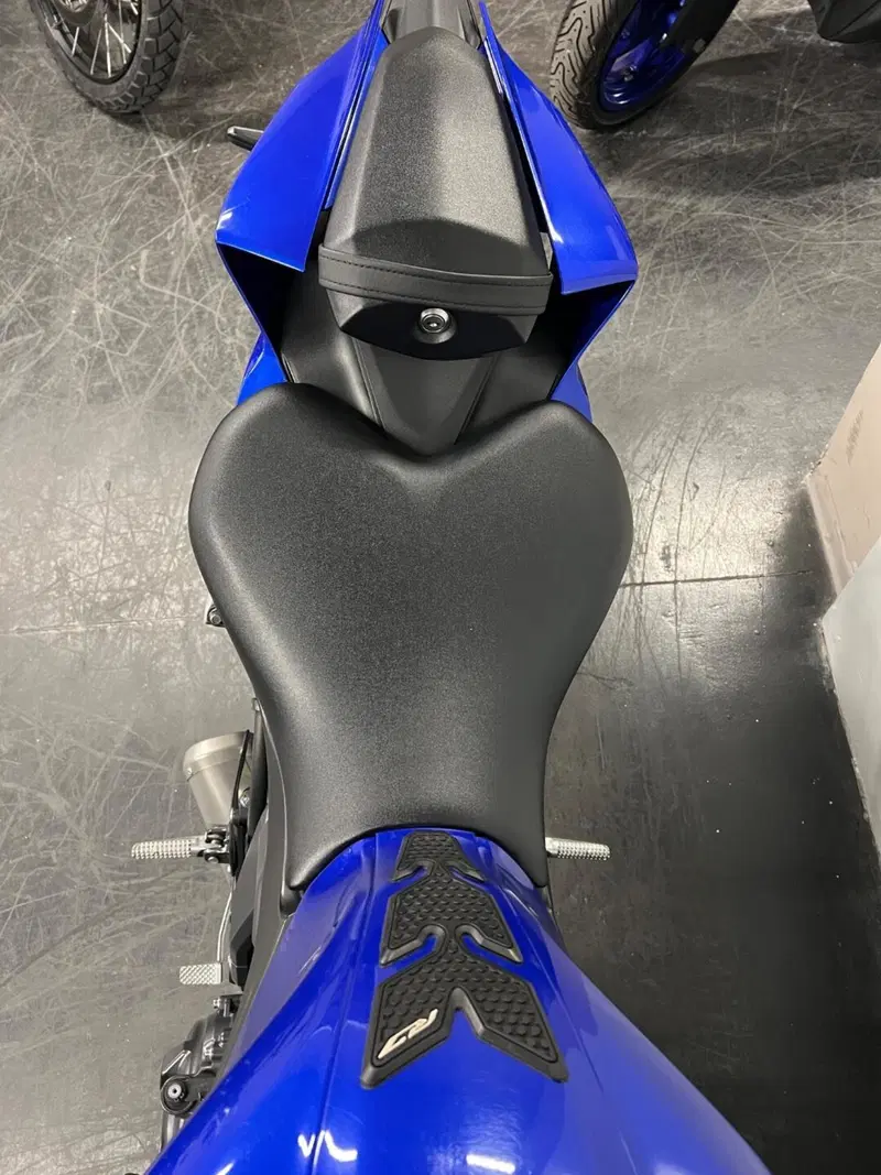 Yamaha YZF R7 (2021 - 25) (8)