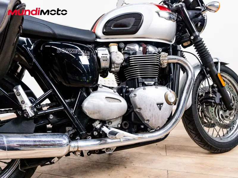 Triumph Bonneville T120 Ace (2019) (4)