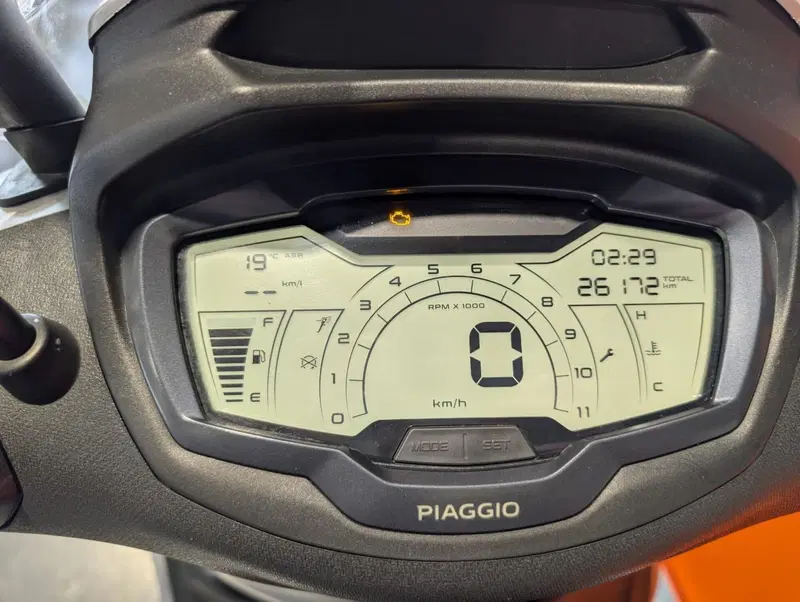 Piaggio Beverly 300 S ABS-ASR (2021 - 25) (4)