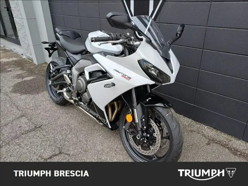 Triumph Daytona 660 (2024 - 26) (6)