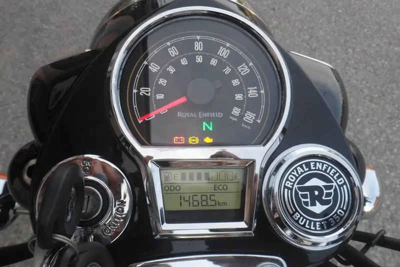 Royal Enfield Bullet 350 (2024 - 26) (4)