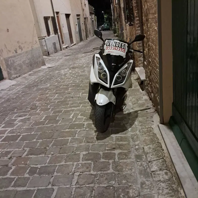 Kymco Downtown 300i ABS (2009 - 17) (2)