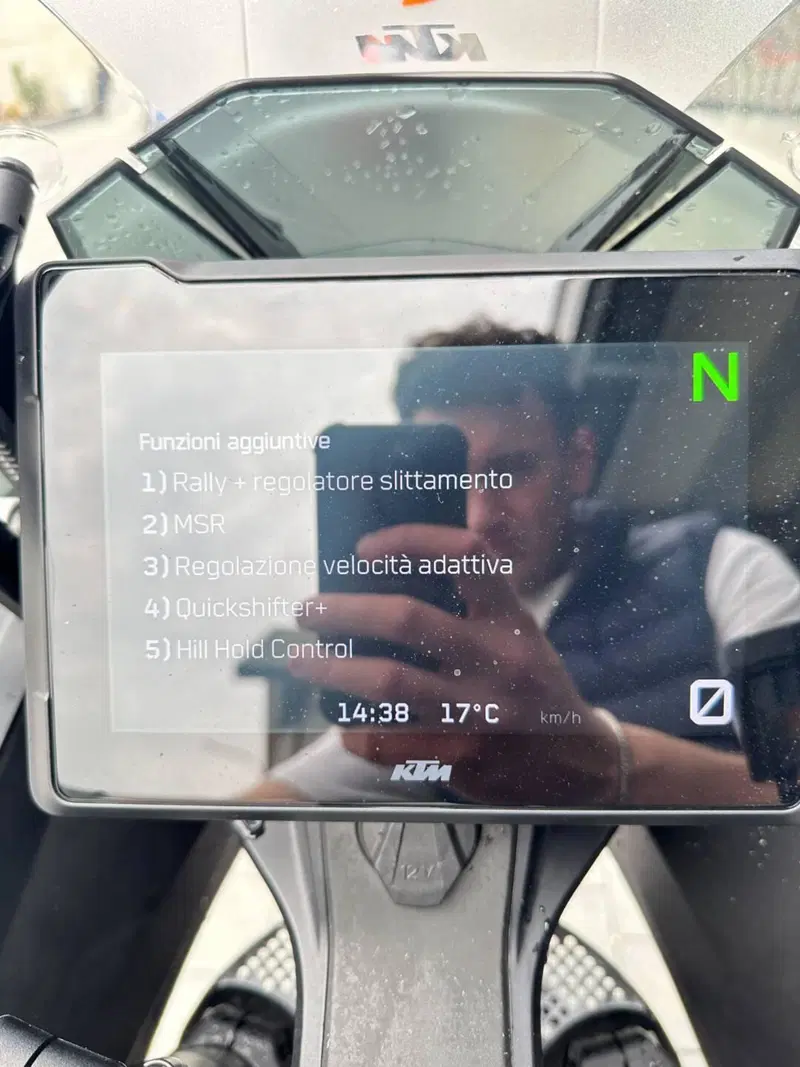 KTM 1290 Super Adventure S (2021) (8)