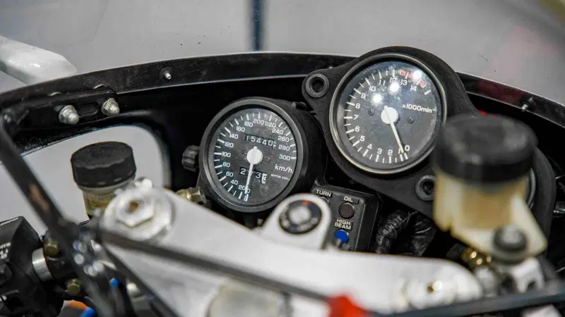 Honda VFR 750 RC30 (19)