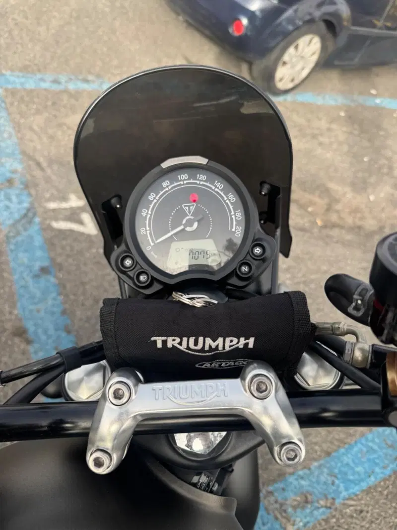 Triumph Speed Twin 900 (2023 - 24) (5)
