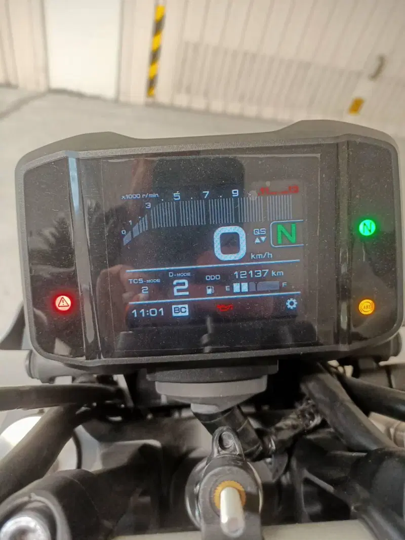 Yamaha MT-09 (2021 - 23) (4)