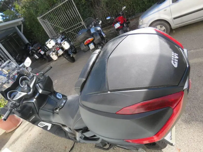 Yamaha T-Max 530 DX (2017 - 19) (5)