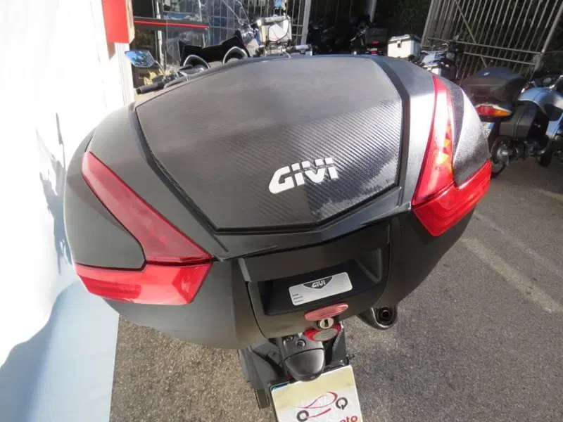 Yamaha T-Max 530 DX (2017 - 19) (11)