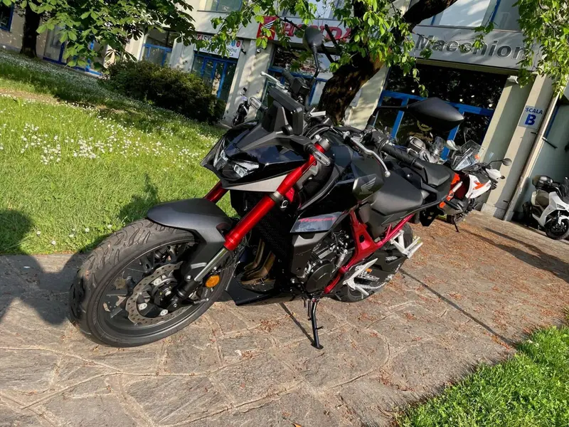 Honda CB 750 Hornet (2026) (2)