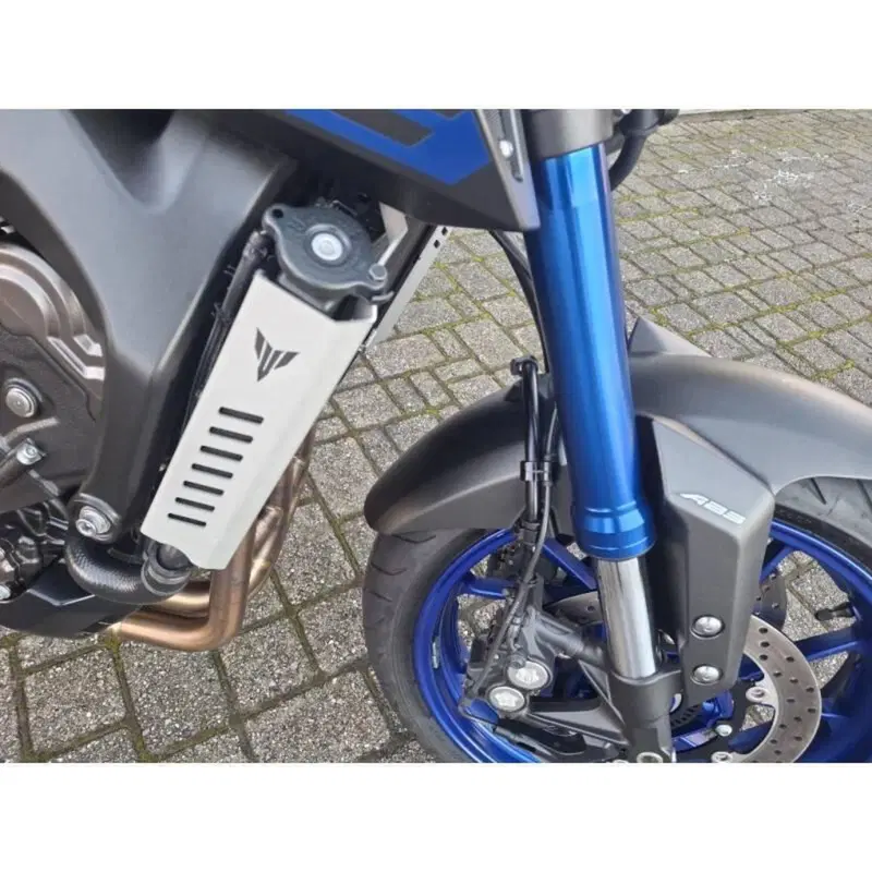 Yamaha MT-09 ABS (2016) (9)