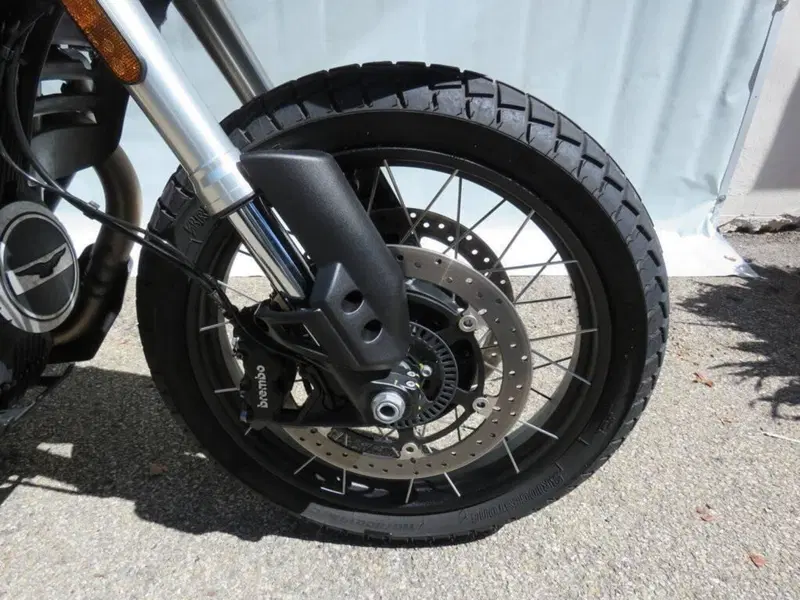 Moto Guzzi V85 TT (2021 - 23) (8)