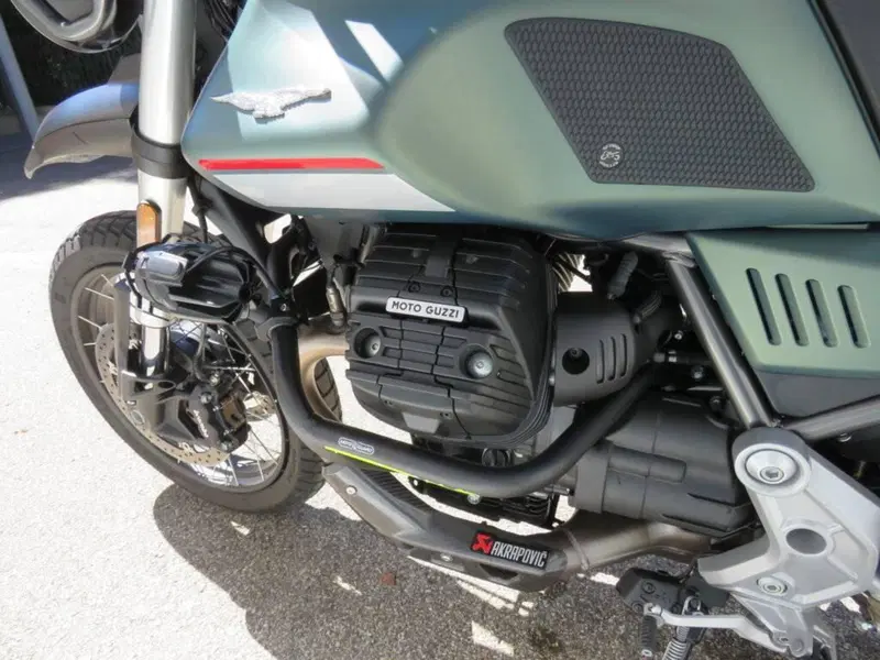 Moto Guzzi V85 TT (2021 - 23) (17)