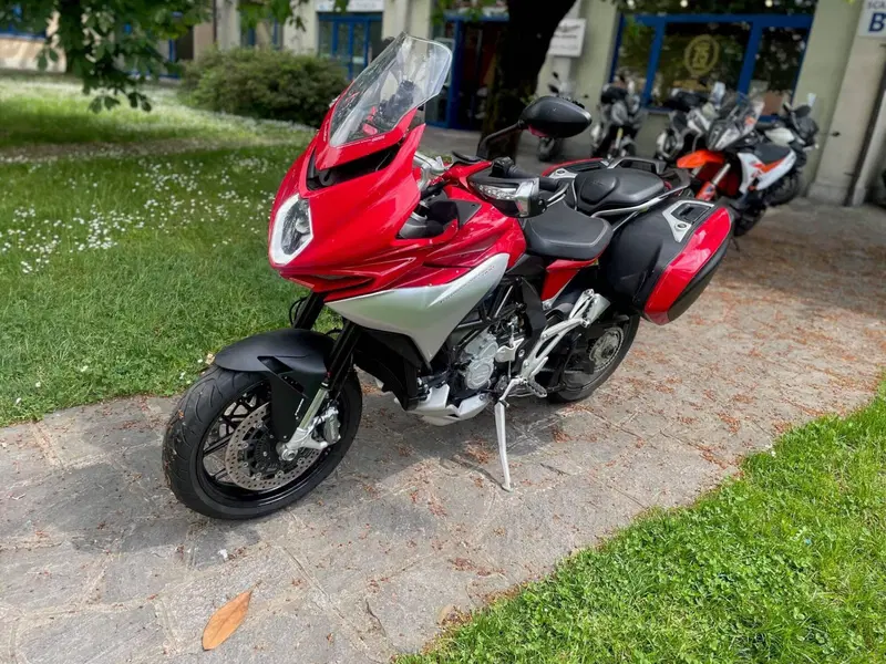 MV Agusta Turismo Veloce 800 (2014 - 16) (2)