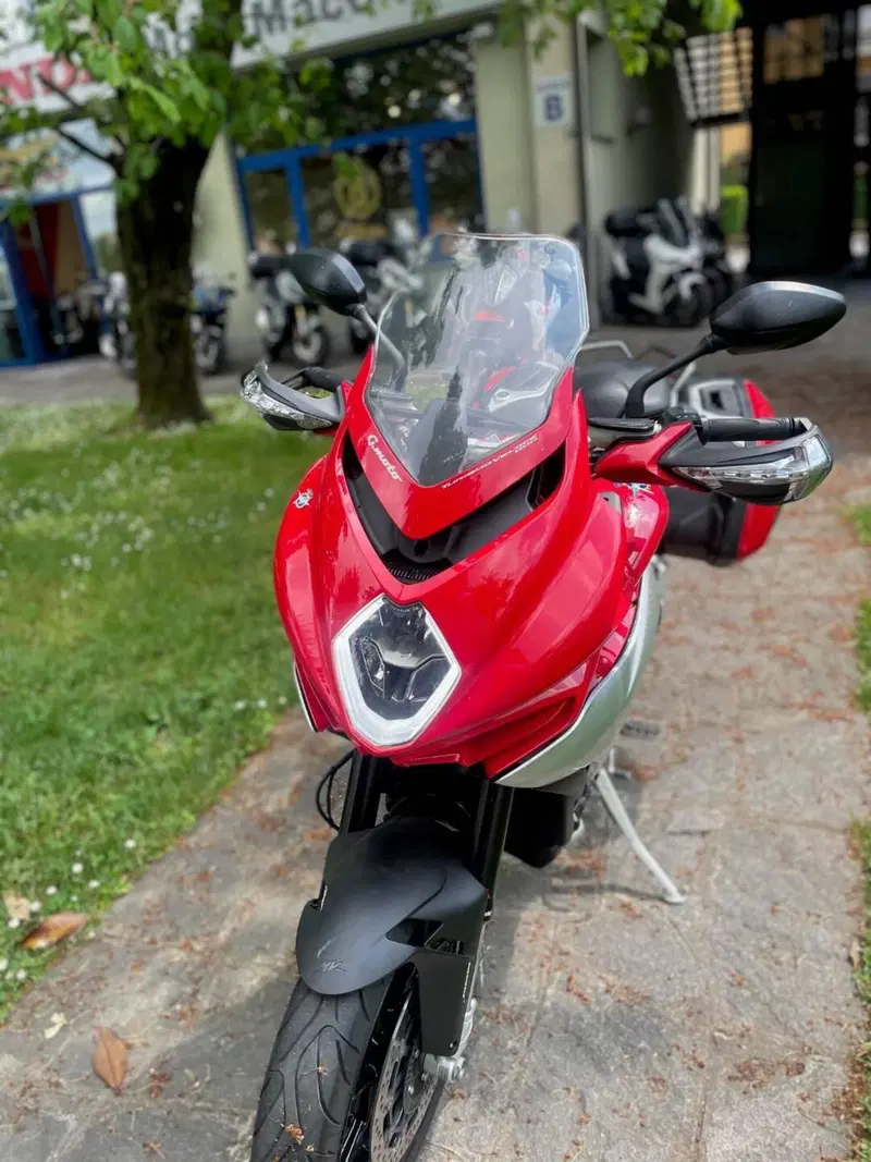 MV Agusta Turismo Veloce 800 (2014 - 16) (3)