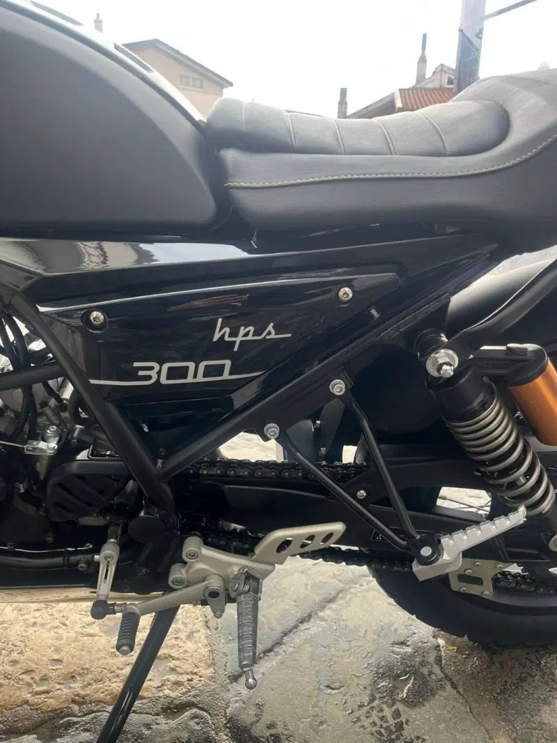 FB Mondial HPS 300 (2020 - 21) (10)