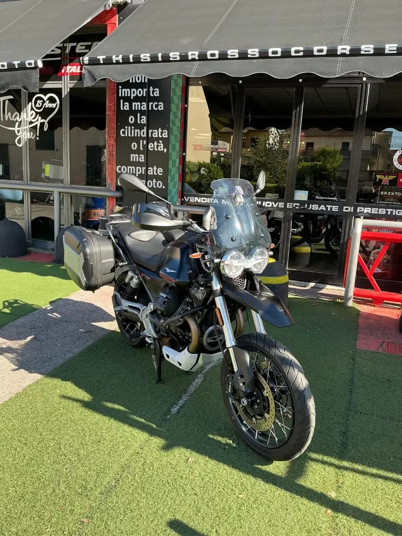 Moto Guzzi V85 TT (2021 - 23) (2)