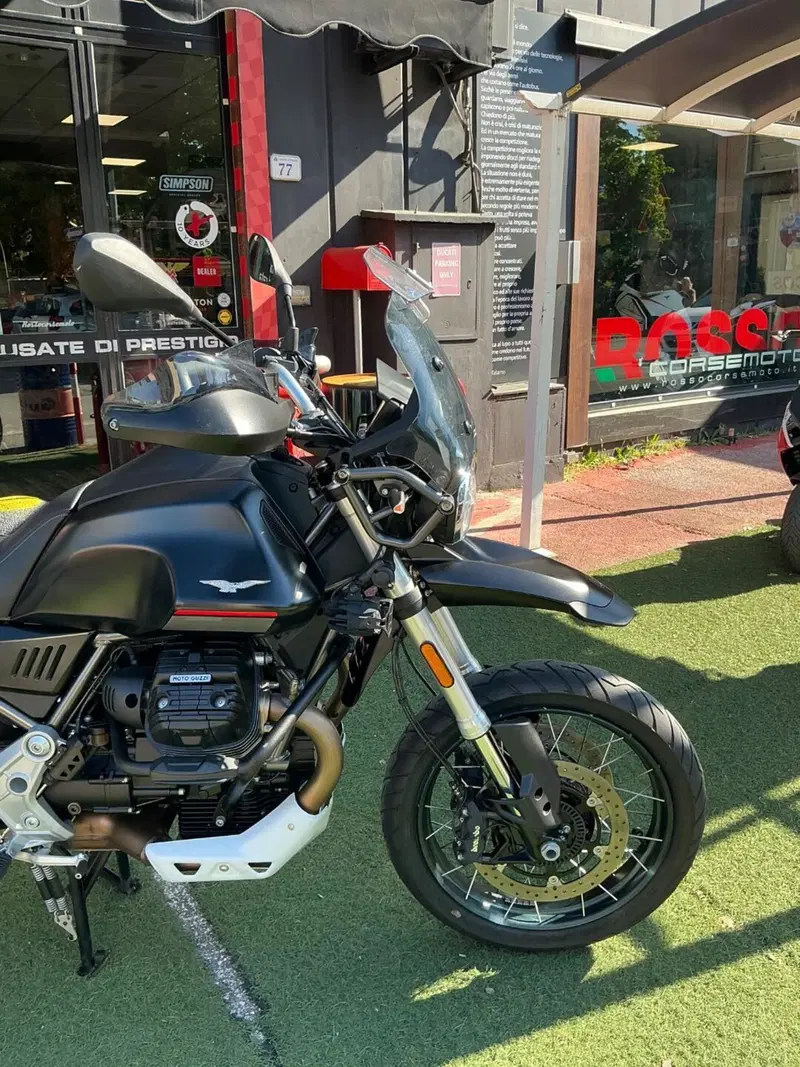 Moto Guzzi V85 TT (2021 - 23) (6)