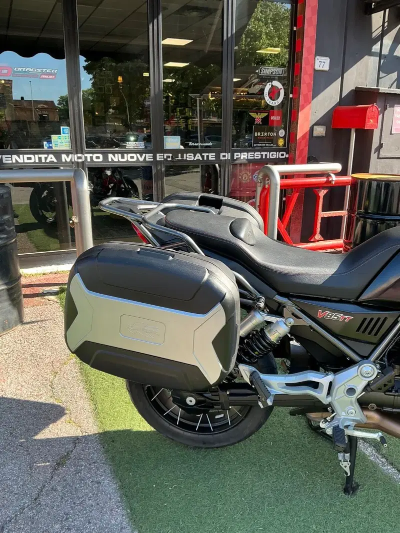 Moto Guzzi V85 TT (2021 - 23) (7)