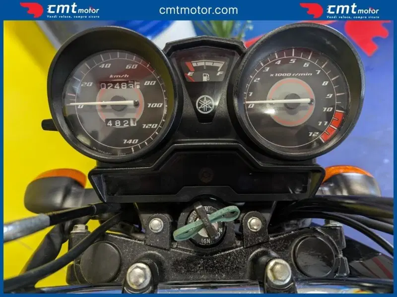 Yamaha YBR 125 (2010 - 13) (5)