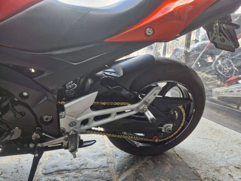 Suzuki GSR 600 (2006 - 11) (17)