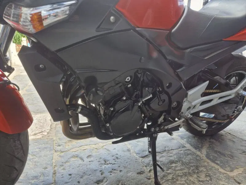 Suzuki GSR 600 (2006 - 11) (18)