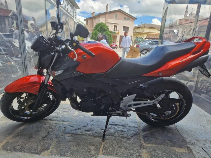 Suzuki GSR 600 (2006 - 11) (9)