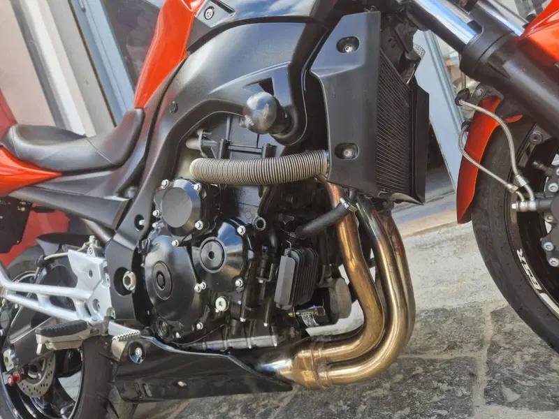 Suzuki GSR 600 (2006 - 11) (11)