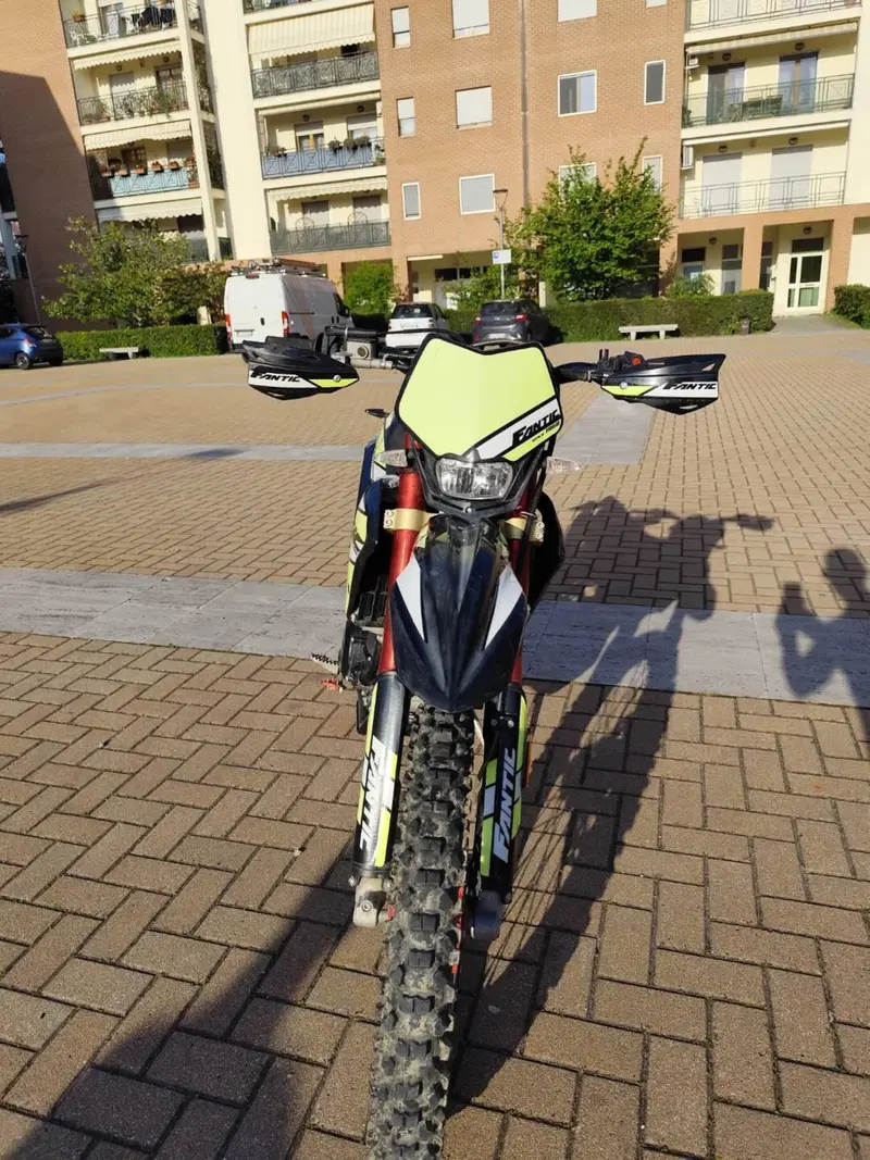 Fantic Motor Enduro 250 E Casa 4t (2019) (4)