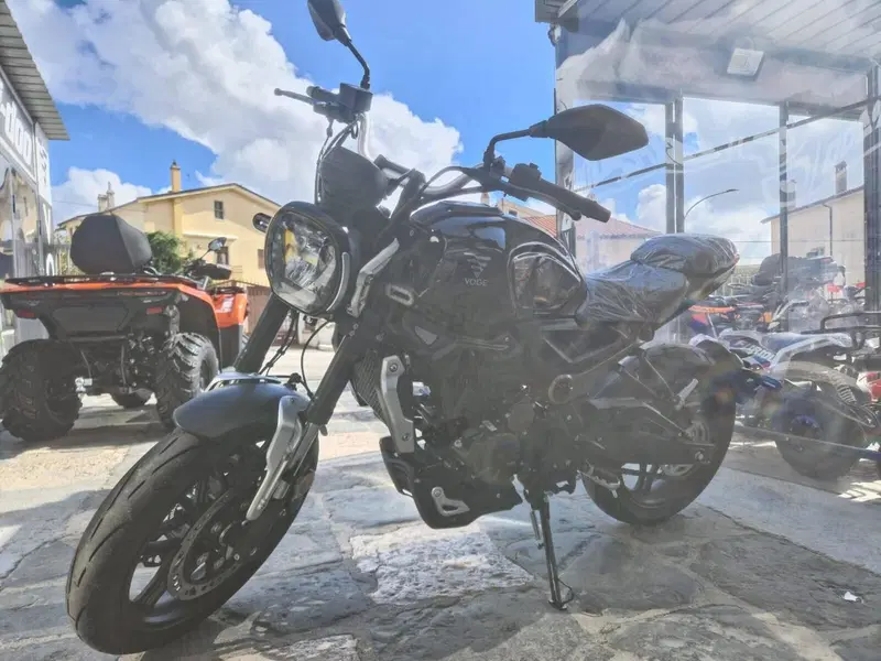 Voge Trofeo 300AC (2021 - 26) (7)