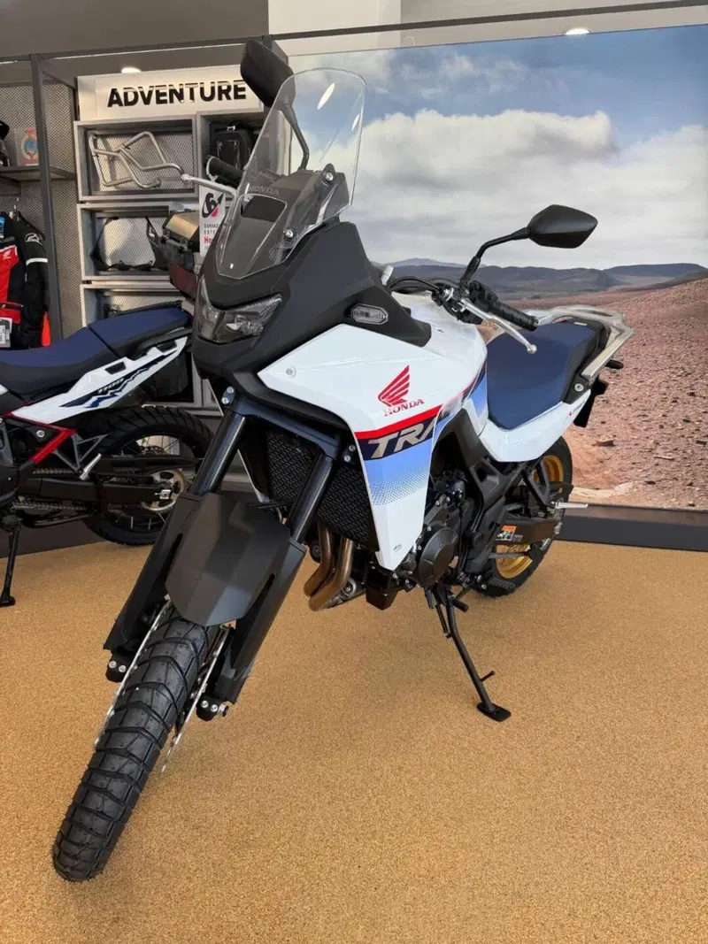 Honda Transalp XL750 (2025)