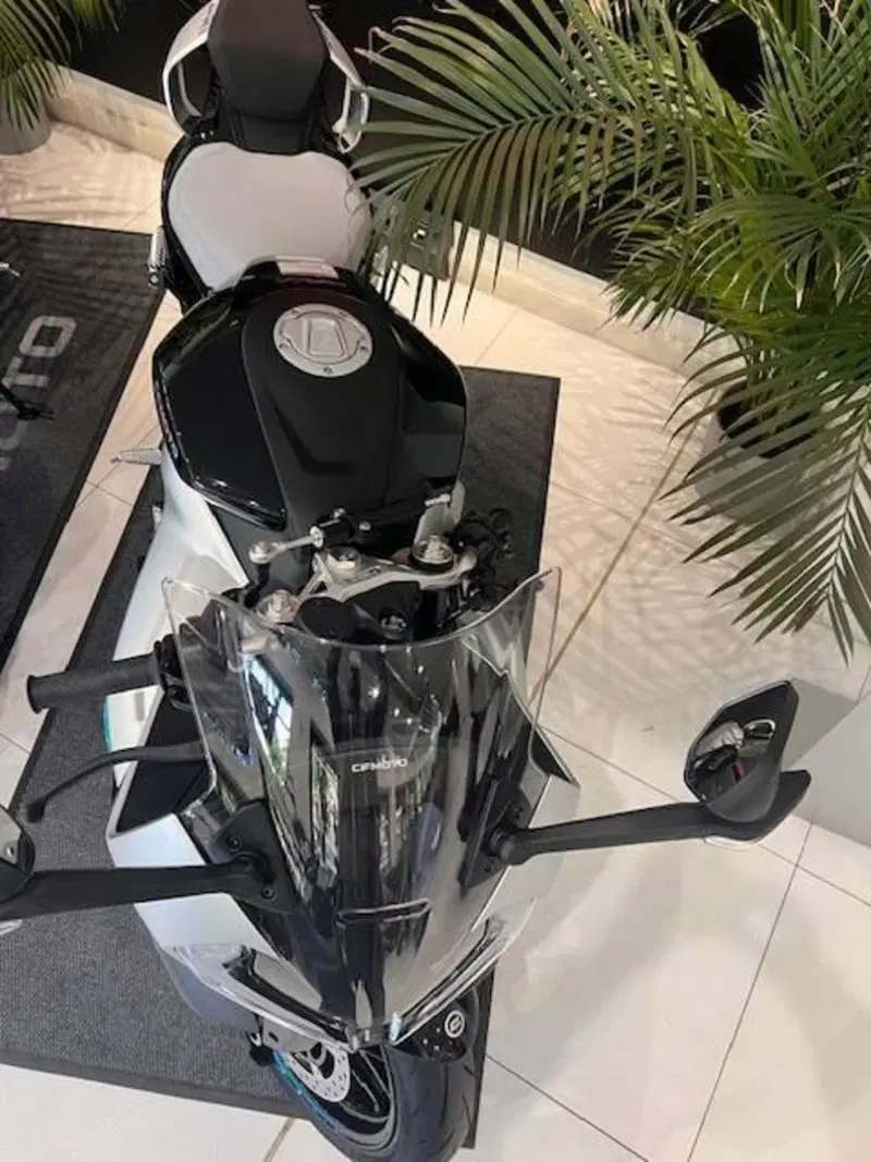 CFMOTO 675SR-R (2025 - 26) (12)