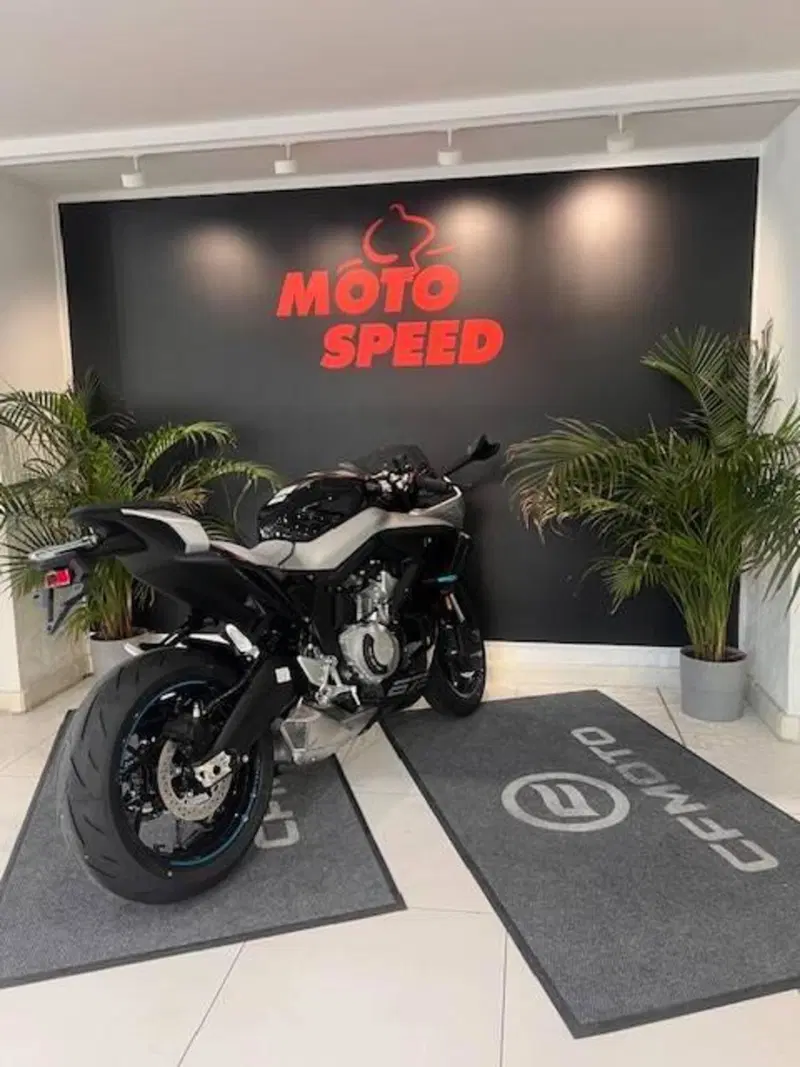 CFMOTO 675SR-R (2025 - 26) (13)
