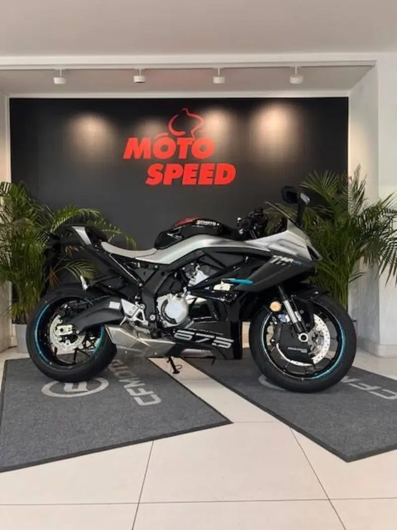 CFMOTO 675SR-R (2025 - 26) (10)