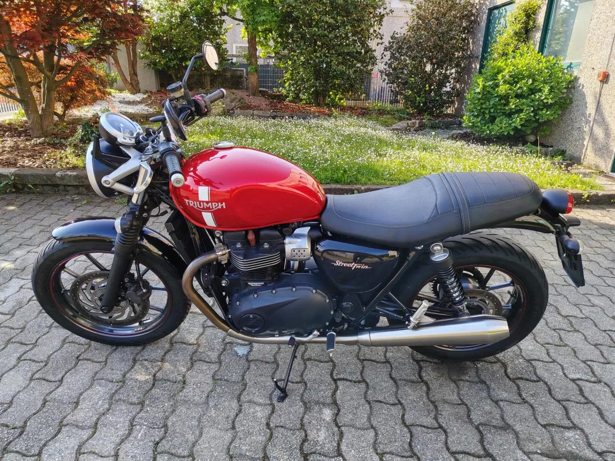 Triumph Street Twin 900 (2016)