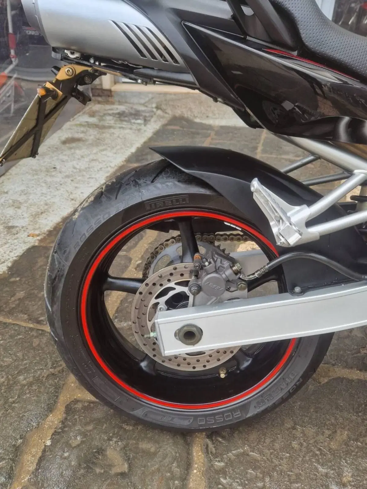 Yamaha FZ6 (2004 - 07) (6)
