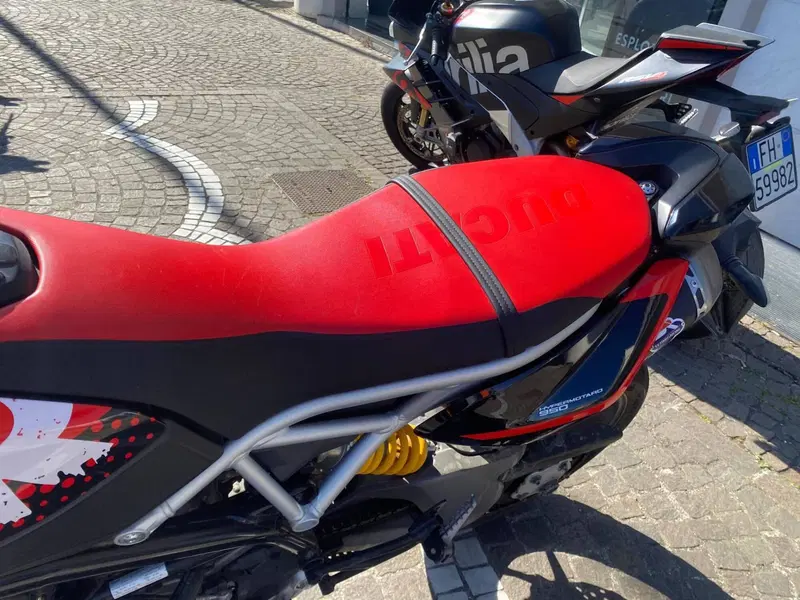 Ducati Hypermotard 950 RVE (2020) (8)