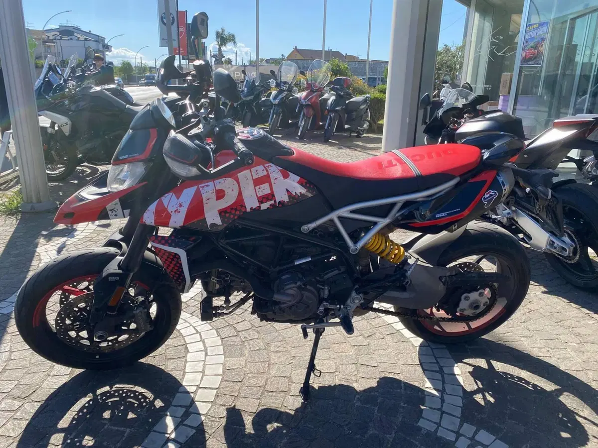 Ducati Hypermotard 950 RVE (2020) (2)
