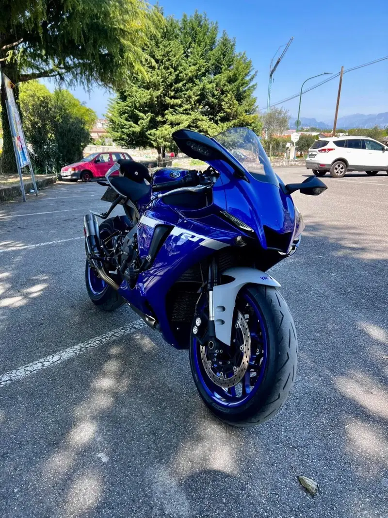 Yamaha YZF R1 (2020 - 25) (2)