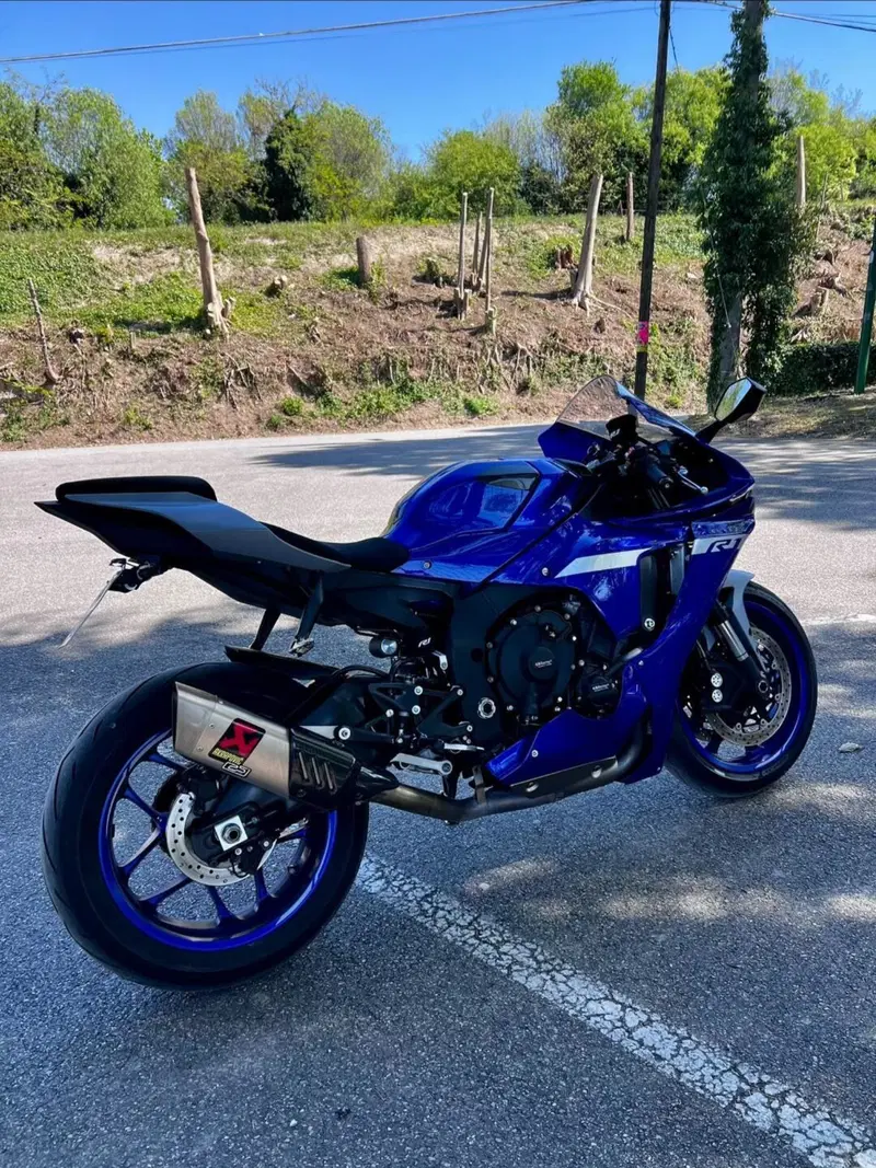 Yamaha YZF R1 (2020 - 25) (3)
