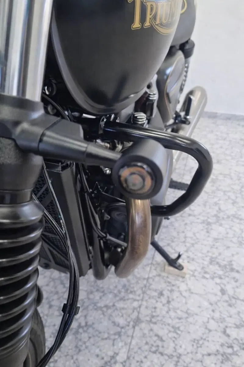 Triumph Street Twin 900 (2021 - 22) (10)