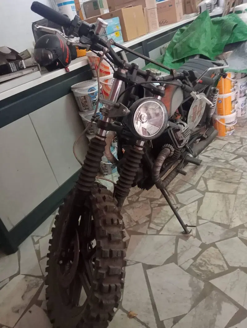 Moto Guzzi V50 (2)