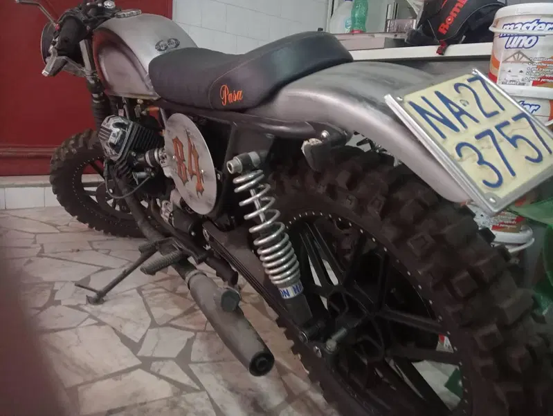 Moto Guzzi V50 (4)